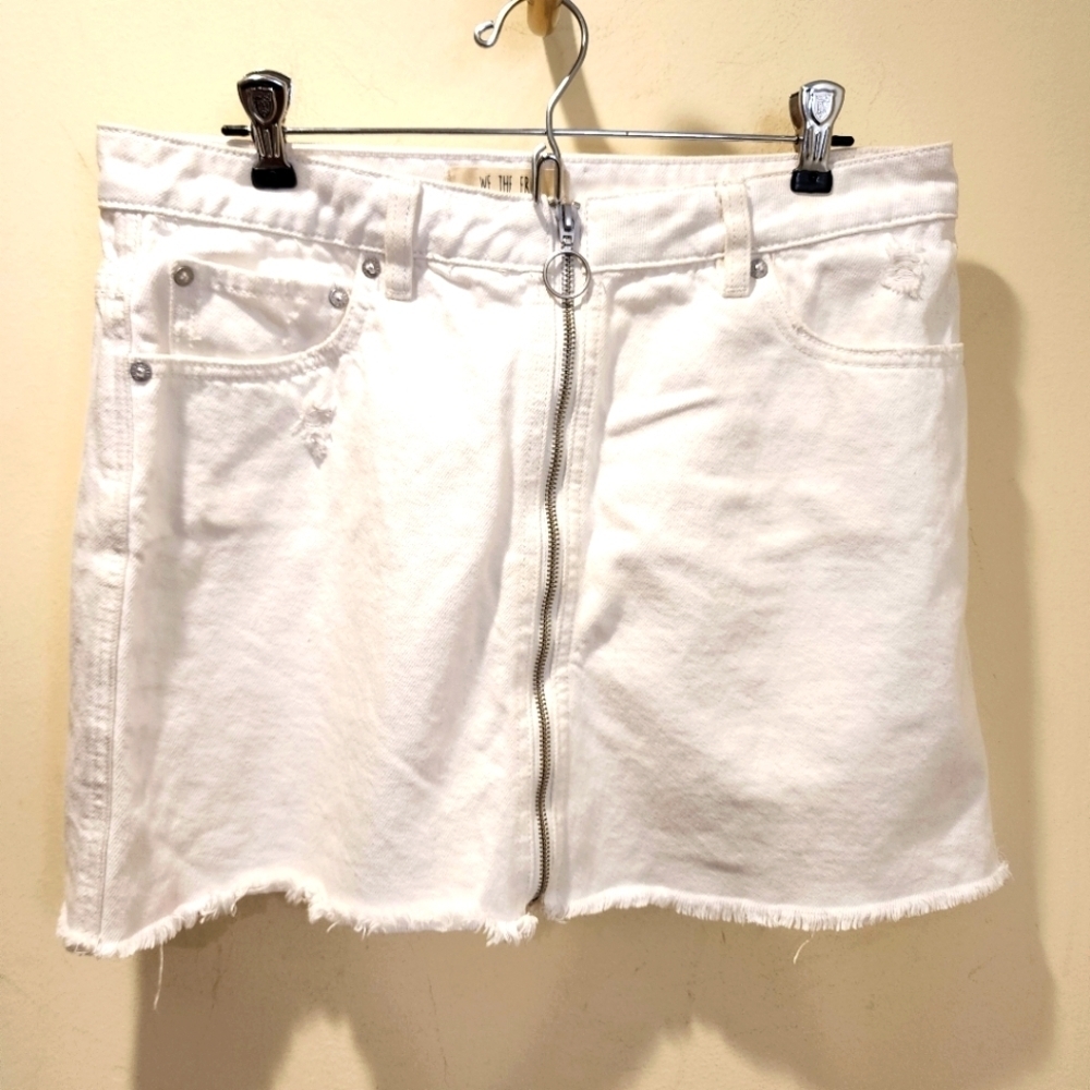 FREE PEOPLE We The Free white Denim Zip up Mini Skirt size 30